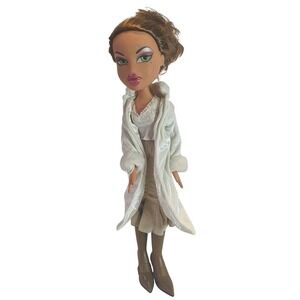 Bratz Big Babyz Yasmin 22' Large Doll 2003 MGA Winter Coat Boots Green Eyes Y2K